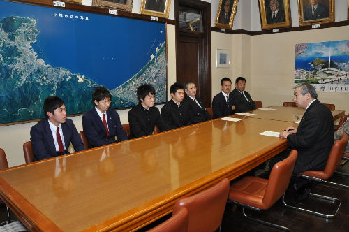 小樽ラグビー少年団員の市長表敬訪問