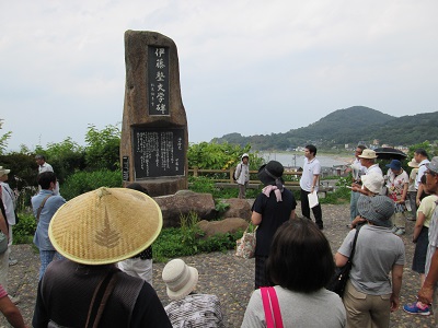 伊藤整文学碑とゴロダの丘