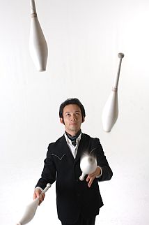 Juggling Performance Kuro(ジャグリングパフォーマンス　クロ)