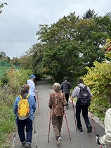 なえぼ公園ストレッチ様子