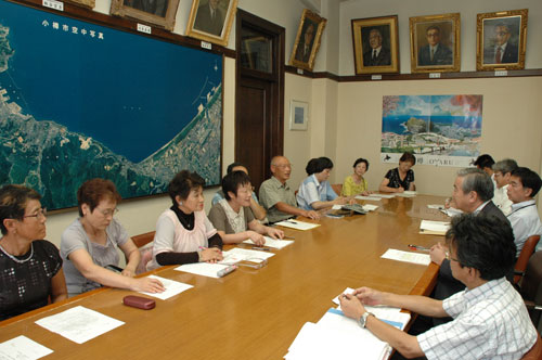 「小樽市室内水泳プールの存続を求める会」が市長と面談