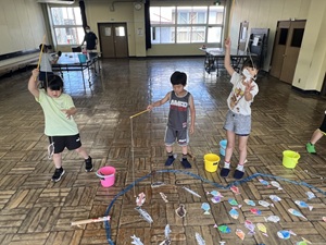 釣りゲームを楽しむ様子