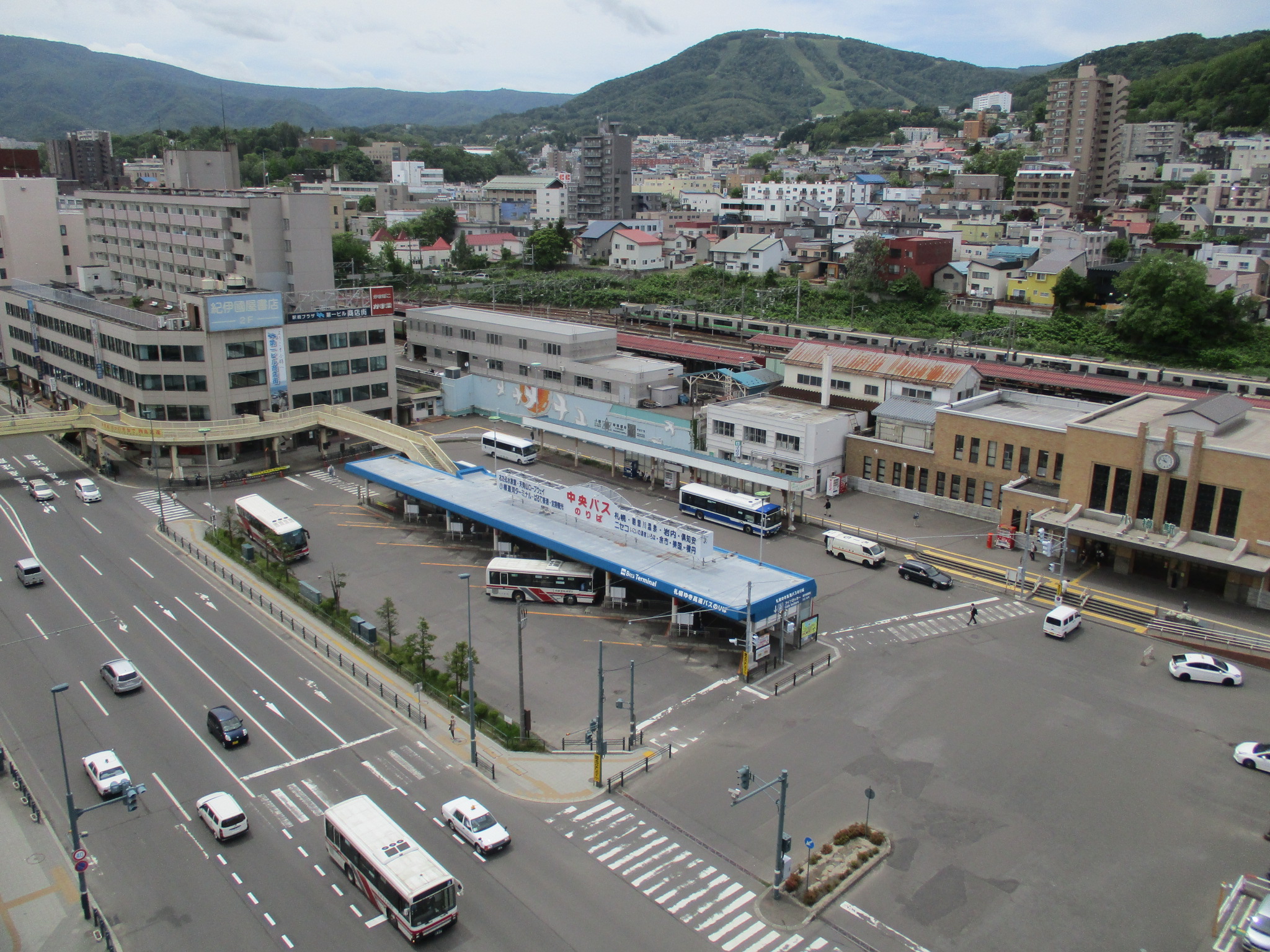 駅前広場1