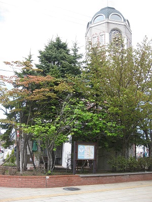 カラーマンホール