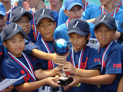日本福井市の小学生野球チーム写真