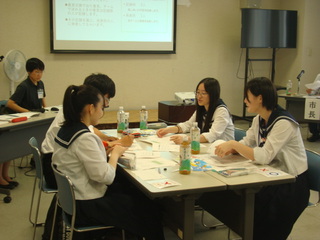 菁園中学校の話し合いの様子