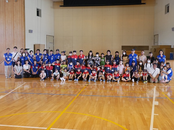 札幌市手稲区少年消防クラブと小樽市少年消防クラブの集合写真