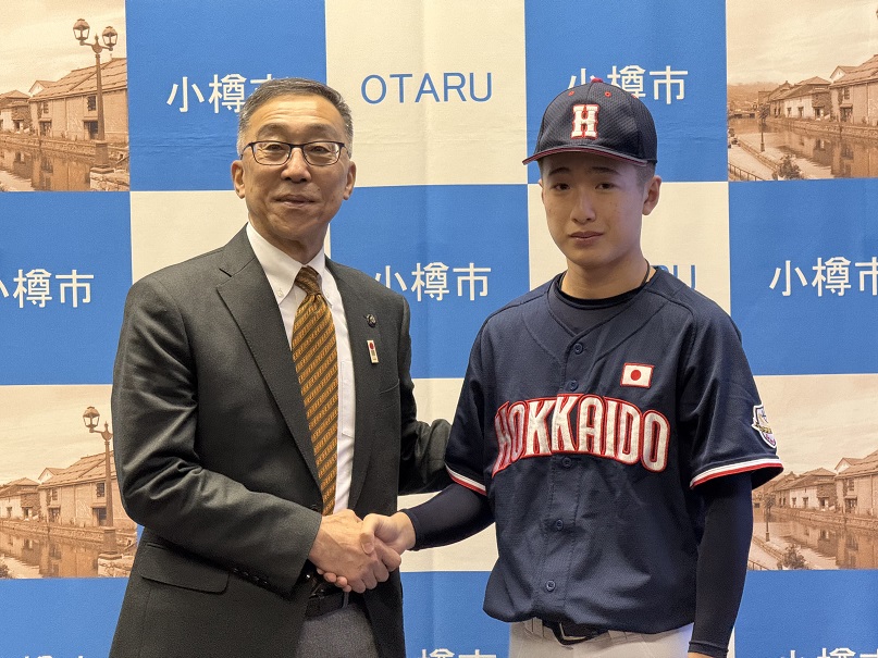 山口颯大選手市長訪問１枚目