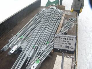 11 屋根の小屋組みに設置した鉄骨