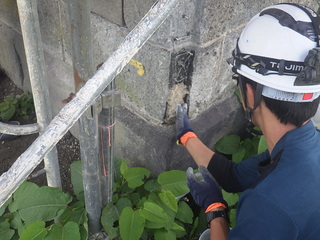 35.石塀の議席補修