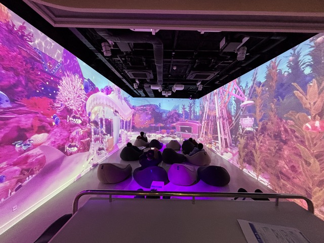 スクリーンルーム